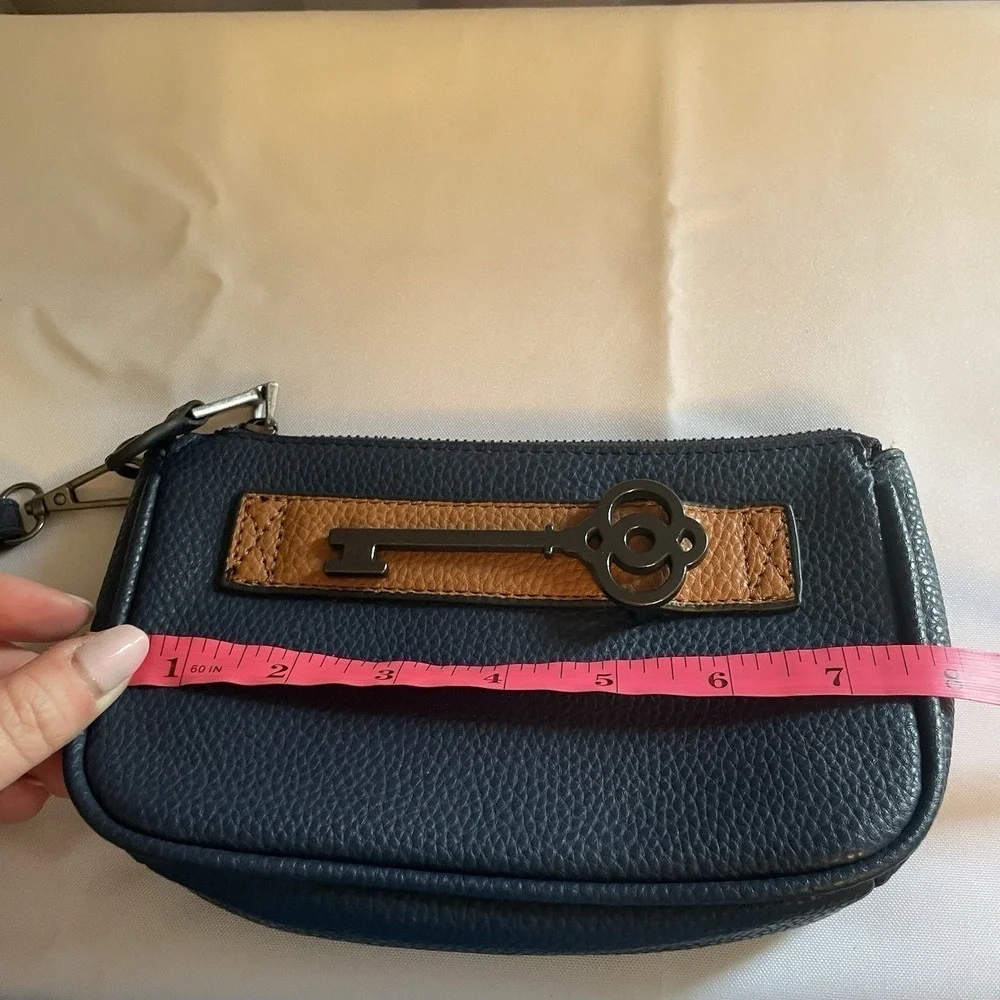 Belyn Key Navy Blue Brown Keystone Clutch Pouch Wristlet Wallet Pebbled Leather